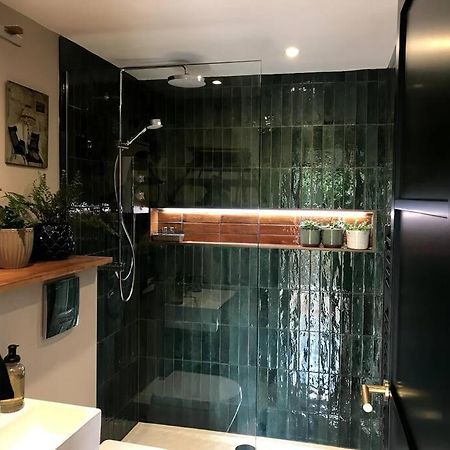 The Hideaway Apartment, باث المظهر الخارجي الصورة