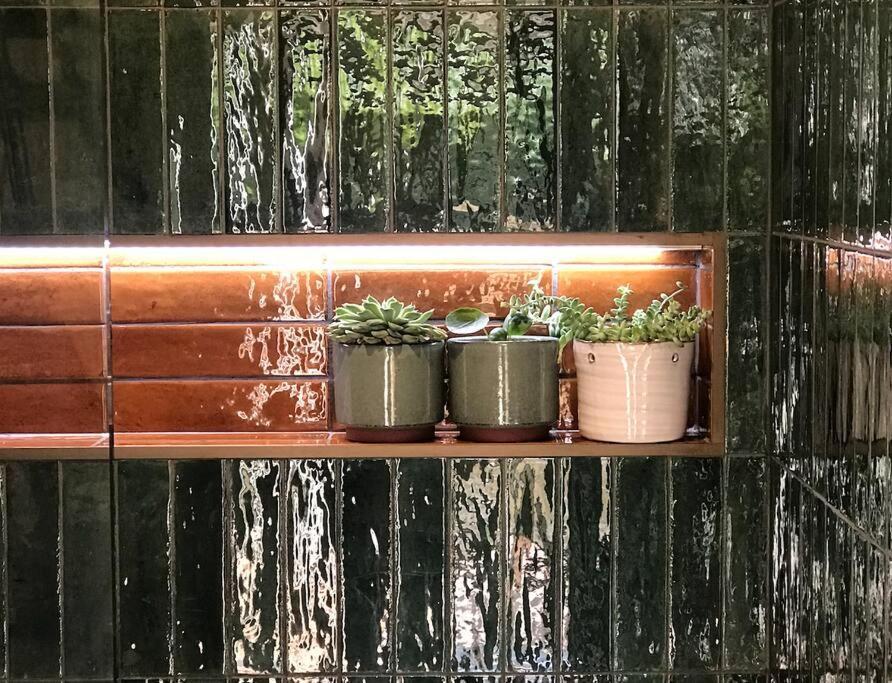 The Hideaway Apartment, باث المظهر الخارجي الصورة